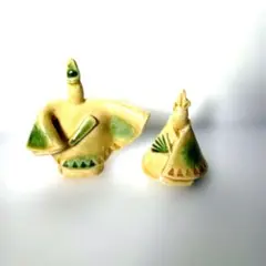 陶器製雛人形 クリーム色と緑色