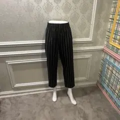 GU ジーユー ストライプ テーパードパンツ ブラック Sサイズ ウエストゴム