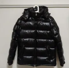 MONCLER ブラック フード付きダウンジャケット
