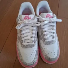 Item thumbnail for item d748f534-0bb3-4987-822d-f276ebb223e4