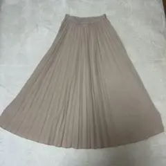 UNIQLO ベージュ プリーツスカート