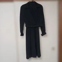 東京スタイル　黒 ワンピーススーツ プリーツスカート　喪服　7号　薄手　ブラック