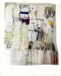 アメニティ•ヘアブラシ•ターバン・カミソリ•歯ブラシ•ボディータオルなど