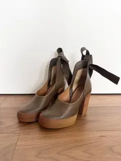 Chloéブラウンレザーリボン付きハイヒールパンプスのサムネイル