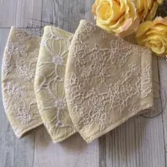 ２２　ハンドメイドマスク　刺繍生地立体マスク　イエロー系のサムネイル