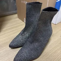 極美品　グレー ポインテッドトゥ ニットブーツ ラメグレー　M