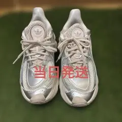 adidas オズヴィーナス OZVENUZ 24.5 【最安値】