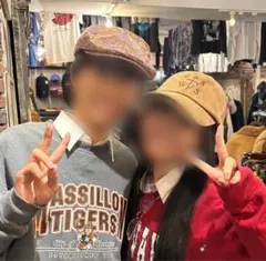 Item thumbnail for item 2a8a6b6b-89d4-455f-aa66-7511da667619