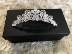 ワタベウエディング【ティアラ】