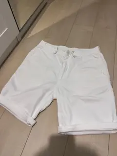 ナノユニバース　ホワイトショートパンツ