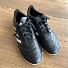 adidas シューズ ブラック　22.5