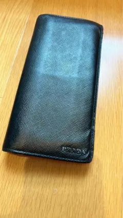 PRADA ブラック レザー 長財布