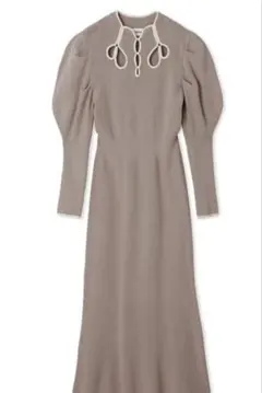 カットアウトバイカラーニットワンピース