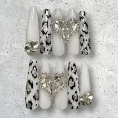 ネイルチップ　ロング　ヒョウ柄　ハート