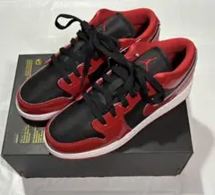 ☆新品未使用☆AIR JORDAN 1 LOW SE（GS）エナメル赤黒24.0
