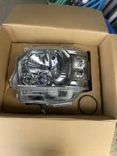 ハイエース純正 ダークプライムII LEDヘッドライト左右 - メルカリ