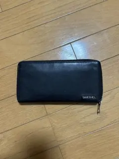DIESEL ブラック 長財布 ゴールドジッパー