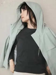 【極美品】STRATA フェイクレザー　スタンドフーディ　ブルゾン　ミント