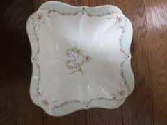 NARUMI花柄盛り皿のサムネイル