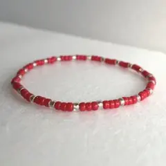 ガラスビーズブレスレット　レッド　クリアゴールドライン