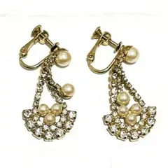 ヴィンテージ風 イヤリング ゴールド色 パール ラインストーン