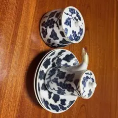 有田焼 湯飲みセット 白と紺 葡萄模様