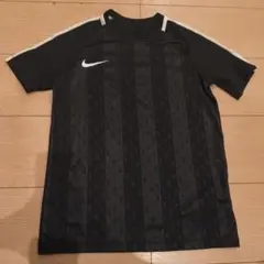 【超美品】NIKE Tシャツ 黒 吸水速乾 キッズ 140cm Dri-FITのサムネイル