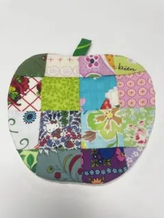 リンゴ型パッチワークポーチ
