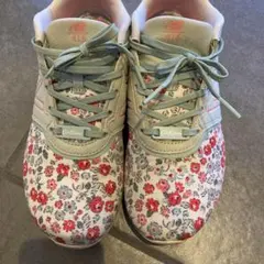 レア　新品　完売品　 ニューバランス　キャス・キッドソンコラボ限定　14cm ニューバランス、キャスキッドソンとのコラボスニーカー発売