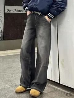 ダークグレー ワイドレッグデニム チェーン付き