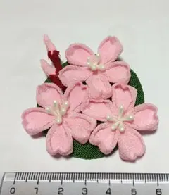 桜の花のブローチ 約6cm