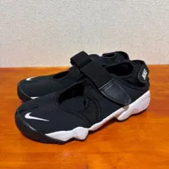 ❀未使用品 ナイキ エアリフト 黒 ブラック 23cm スニーカー