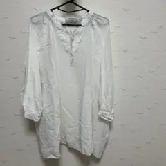 【良品】AMERICAN HOLIC ホワイト Vネック 五分袖シャツ M