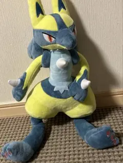 ポケットモンスター　めちゃもふぐっとぬいぐるみ　黄色いルカリオ　ぬいぐるみ