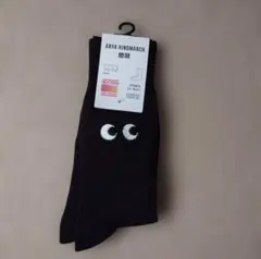 ユニクロヒートテックソックス　ANYA HINDMARCH