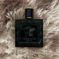 Versace eros 100ml ヴェルサーチ エロス 香水 8割のサムネイル
