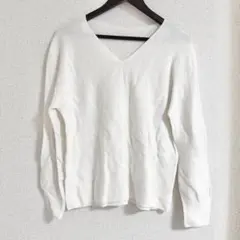 【ユニクロ】Vネック 長袖ニット UNIQLO