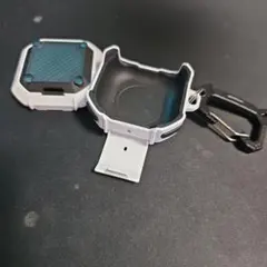 ホワイト イヤホンケース カラビナ付き