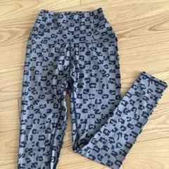 （ヨガ・フィットネス）レギンス　ブラックレオパード✨