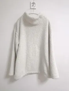 UNIQLO フリースタートルネック　ホワイト