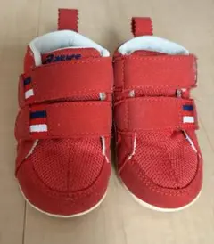 asics 赤いメッシュベルト付きファーストシューズ