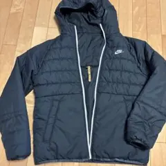 NIKE THERMA-FIT 中綿ジャケット ブラックのサムネイル