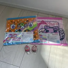 たまごっち　ハンドタオル 2枚・チャーム2個セット　一番くじ　カプセルトイ