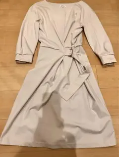 お値下げ　PLSTワンピース　S 綺麗めワンピ　ベージュ