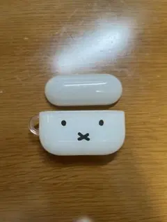 ❤️在庫処分❤️AirPods Proケース ミッフィーのサムネイル