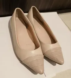 アミアミ　 パンプス ベージュ ポインテッドトゥ フラットシューズのサムネイル