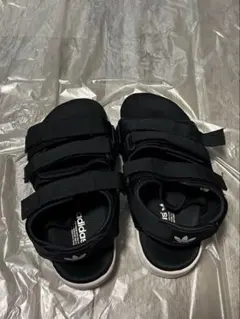 adidas スポーツサンダル 黒