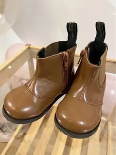 ブラウン ジッパー付きショートブーツ