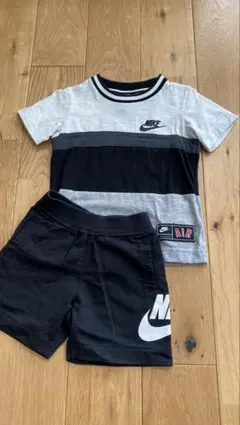 Nike Tシャツとショートパンツセット