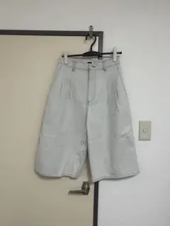 H beauty&youth ハーフパンツ　デニム